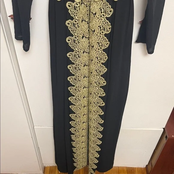 Black Long Sleeve Dress with Gold Lace and Red Floral Accents with Belt size Med - Picture 6 of 12